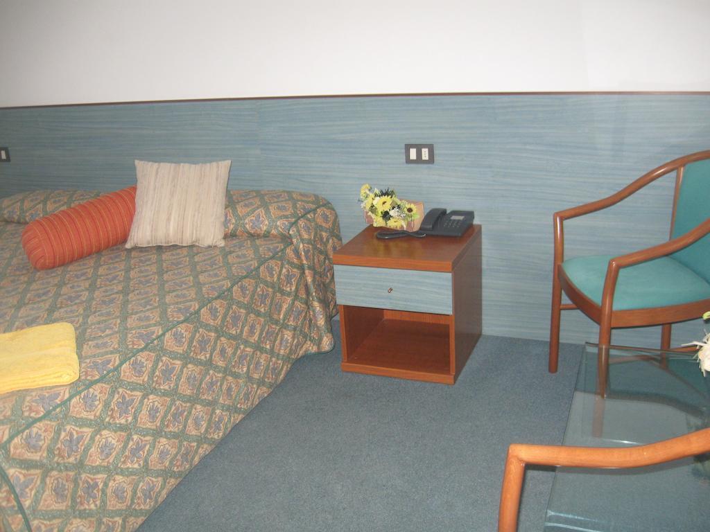 Albergo Del Turista Vernasca Стая снимка