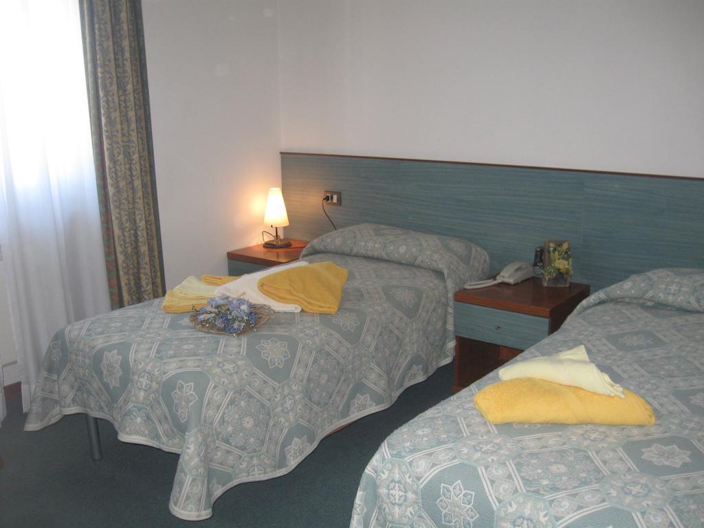 Albergo Del Turista Vernasca Стая снимка
